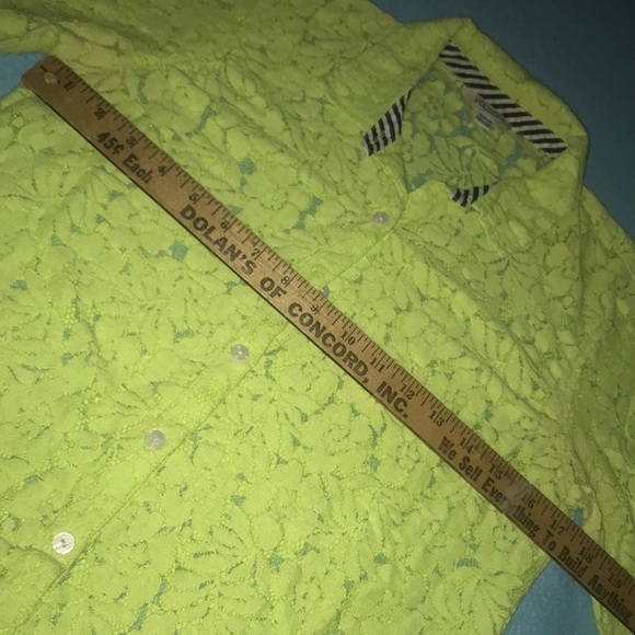 VOLCOM lace floral blouse chartreuse colored button up long sleeve NEW size S - Picture 8 of 10